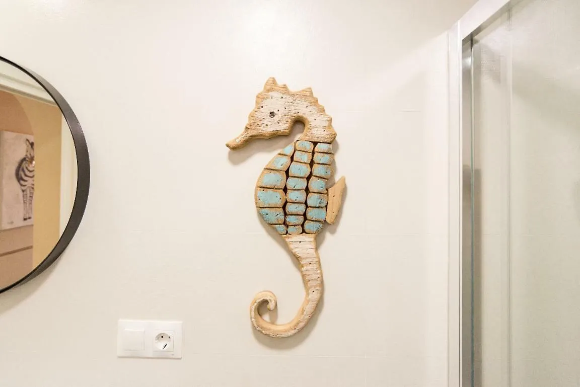 Cozy Loft Near The Beach 托雷莫利诺斯 公寓