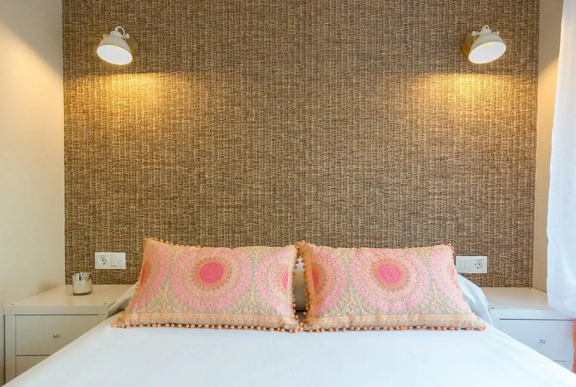 Cozy Loft Near The Beach 托雷莫利诺斯